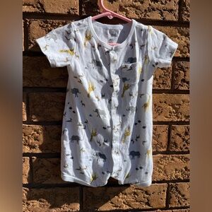 ▪️ 10/$25- Simple Joys by‎ Carters Safari Print Cotton Romper